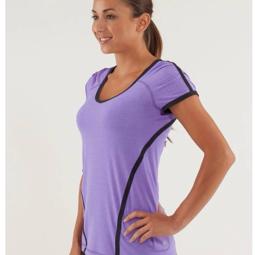 Lululemon Run: Team Spirit Power Purple Top  Size 4